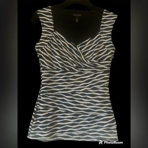 WHBM women’s top size XS.  Cute EUC